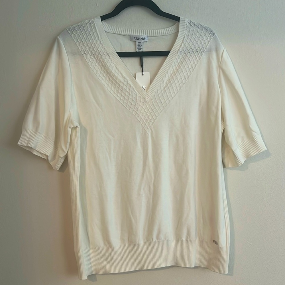 Calvin Klein short sleeve sweater size XL